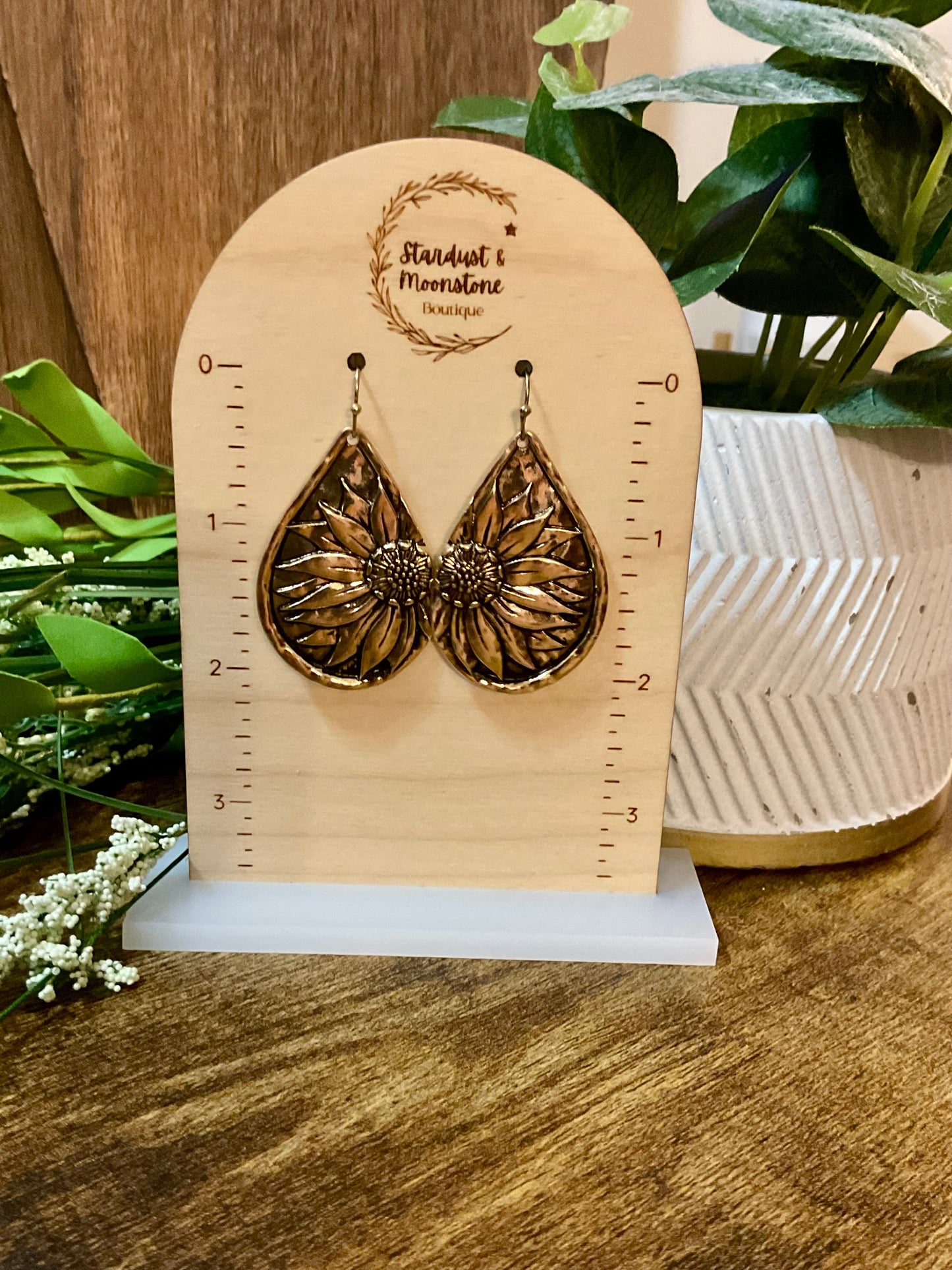 Vintage Gold Metall Sonnenblumen-Teardrop-Ohrringe