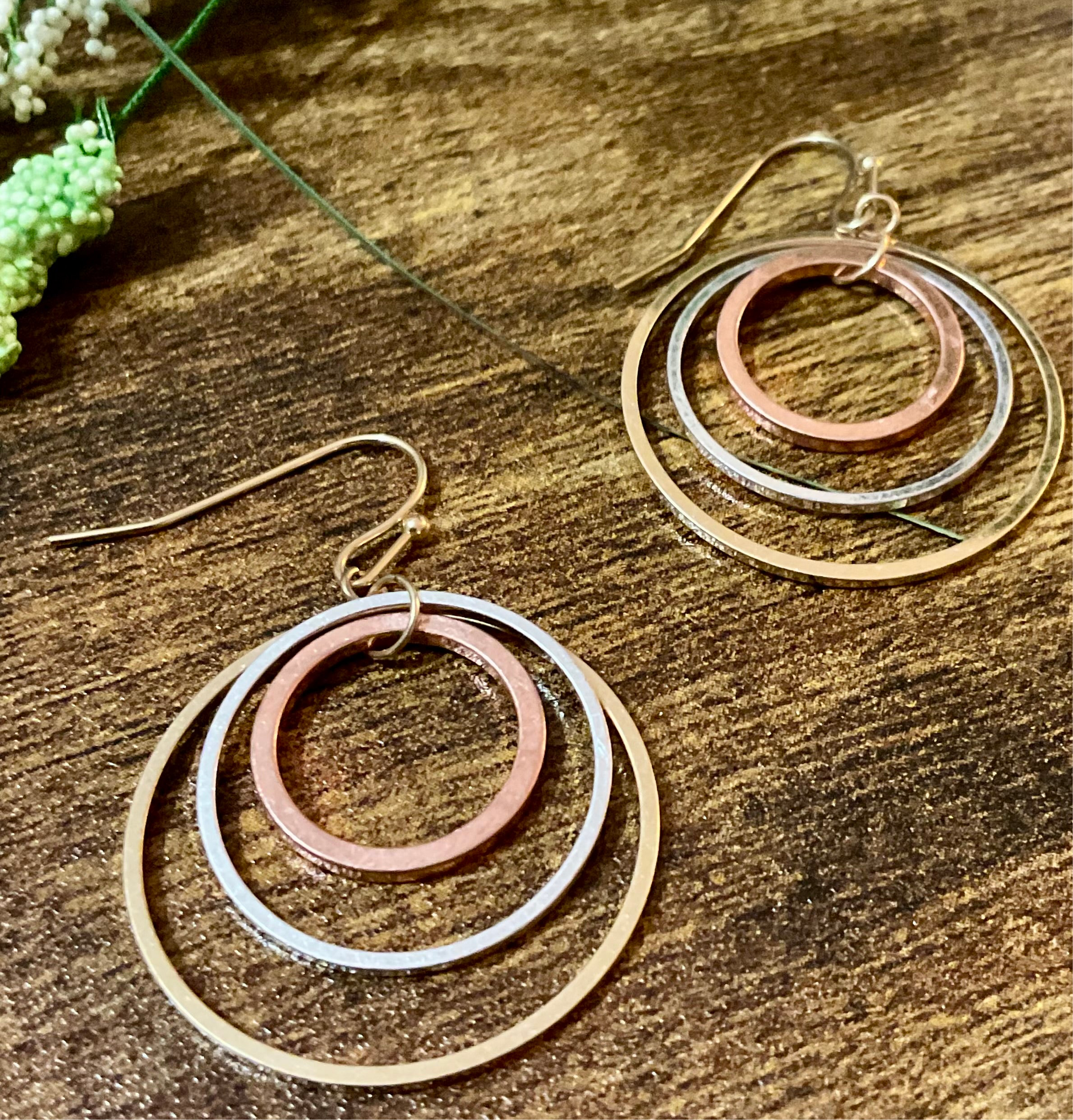Triple Hoop Ohrringe mit Gold, Silber, Roségold