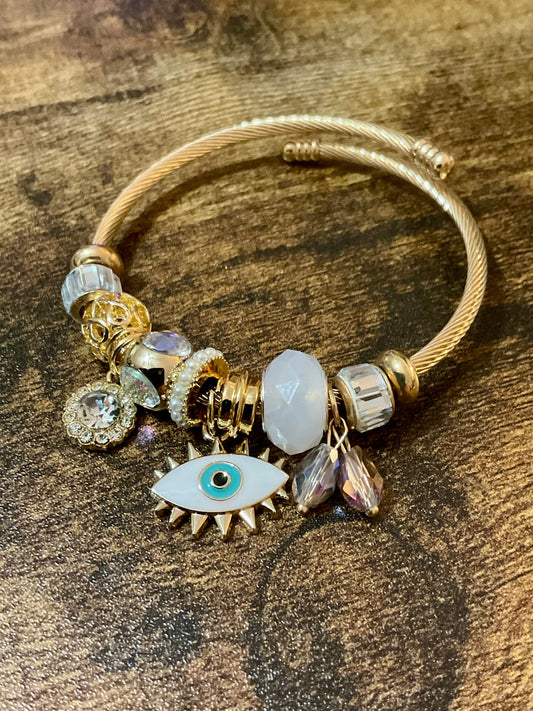 Mystic Eye Gold Charm Armband