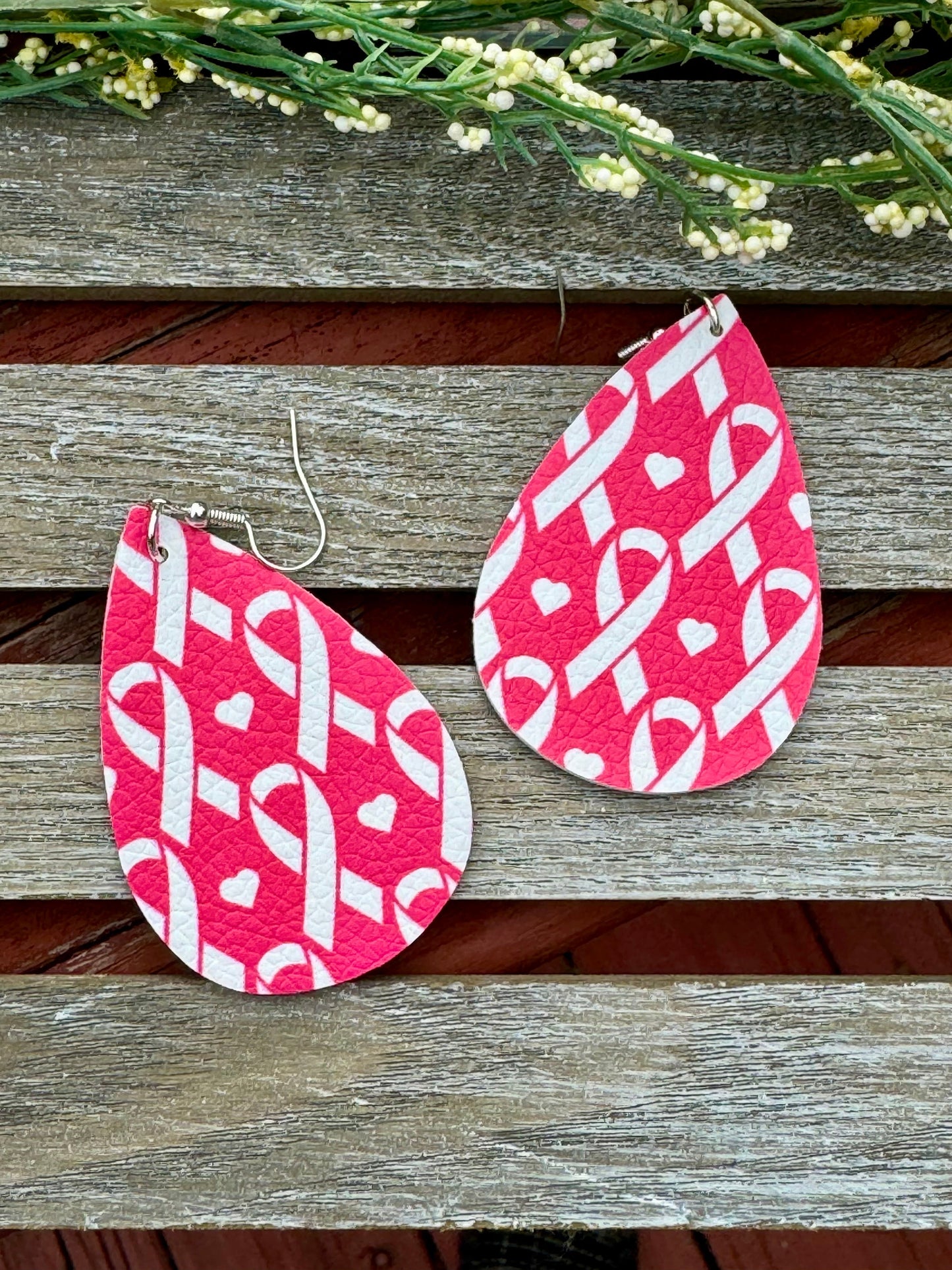 Brustkrebs-Bewusstsein Rosa Teardrop Ohrringe