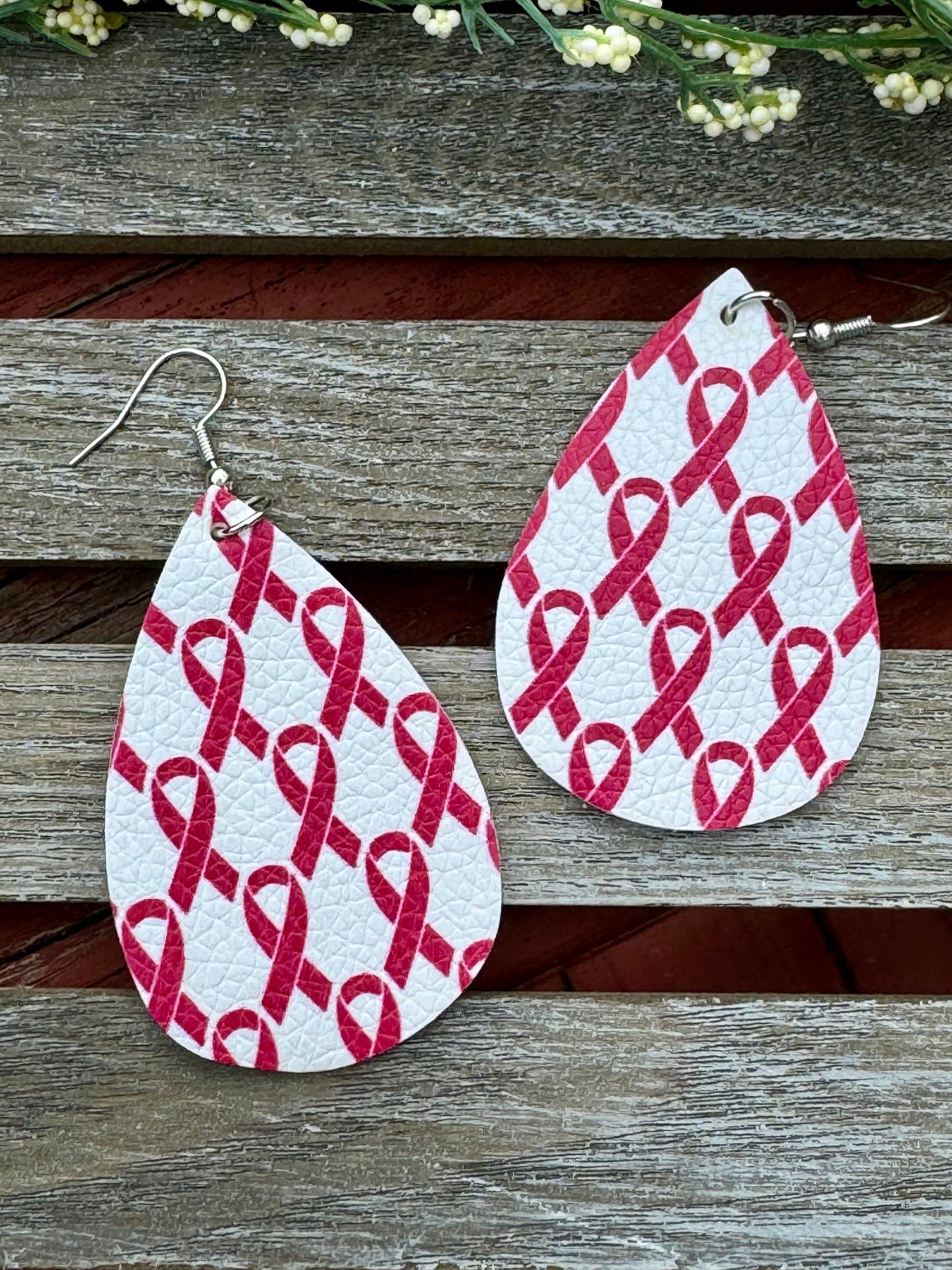 Brustkrebs-Bewusstsein Rosa Teardrop Ohrringe