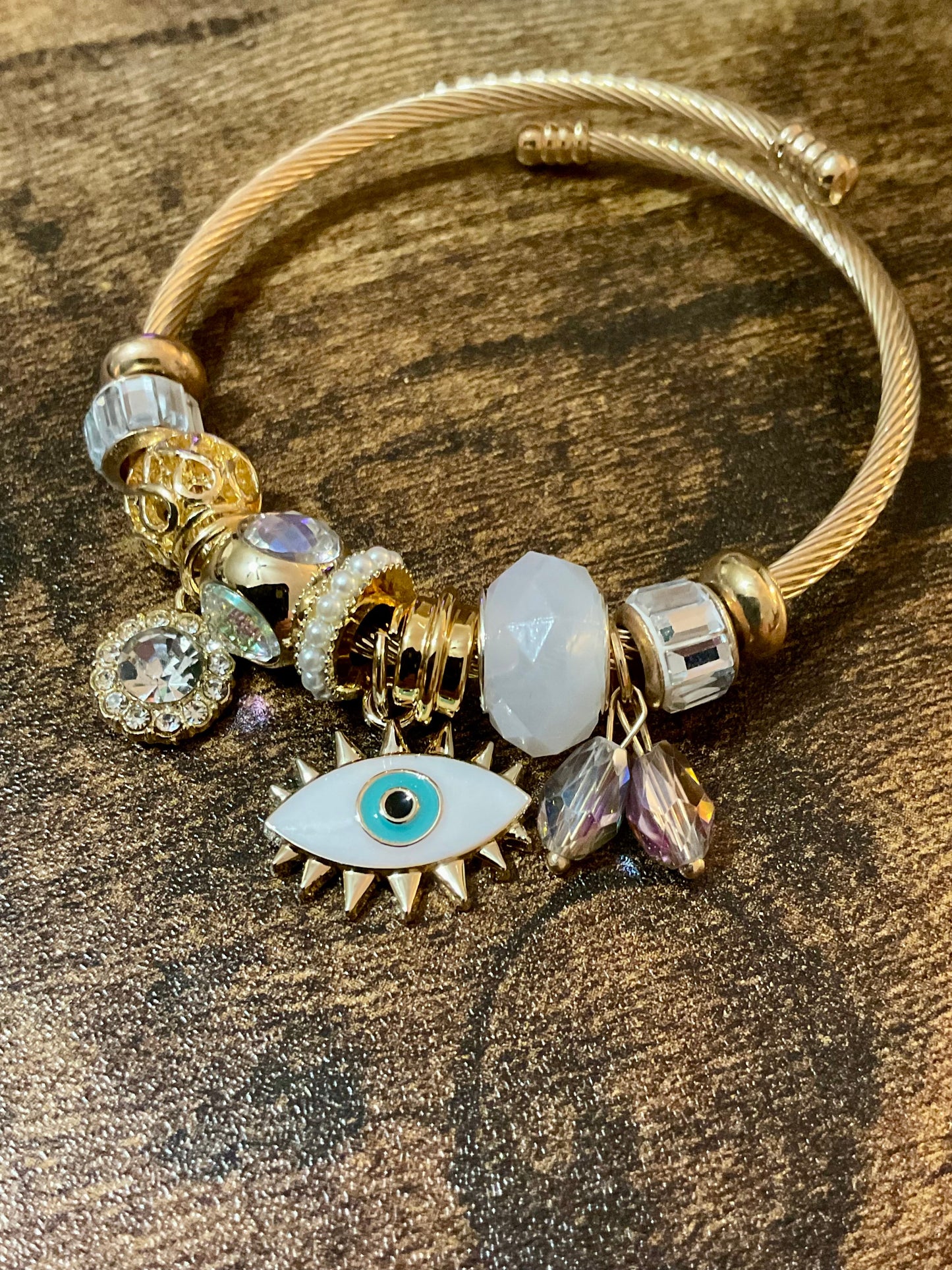 Mystic Eye Gold Charm Armband