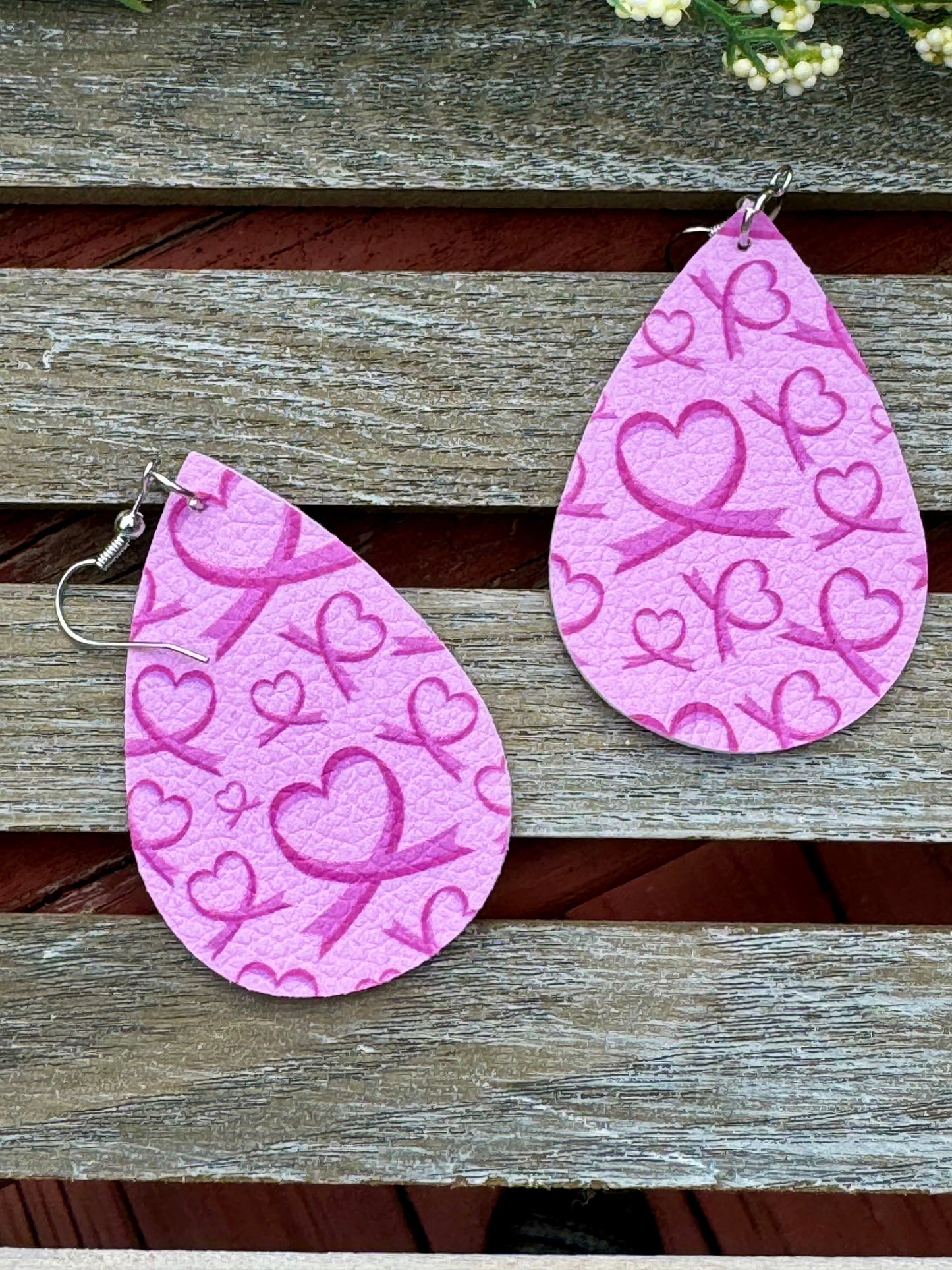 Brustkrebs-Bewusstsein Rosa Teardrop Ohrringe