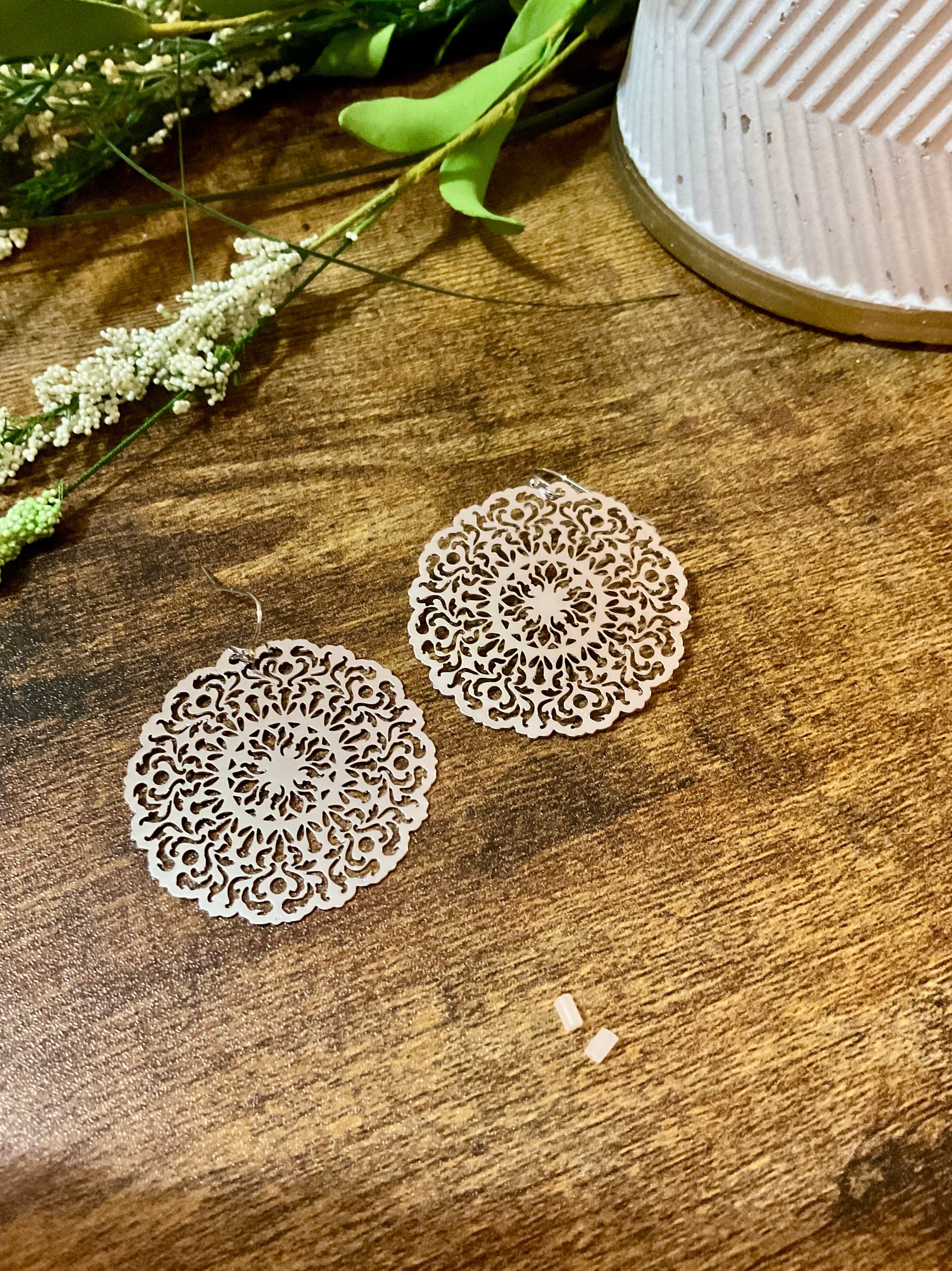 Leichte Silber Filigree Kreisscheiben-Ohrringe