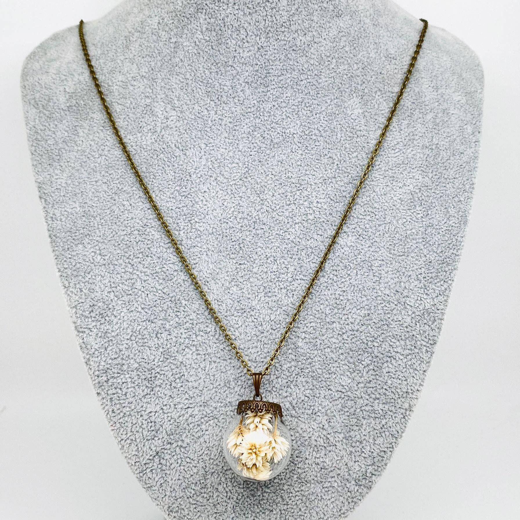 Getrocknete Blumen Blumenball-förmige Charm Pendant Halskette