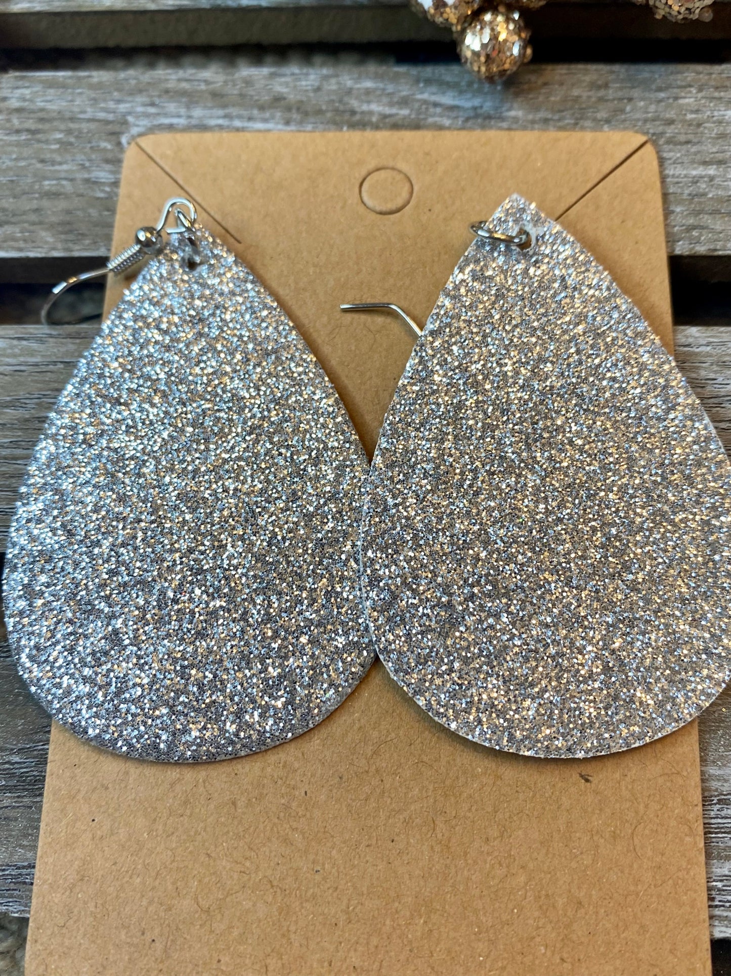 Glitter Teardrop Ohrringe - Verschiedene Farben