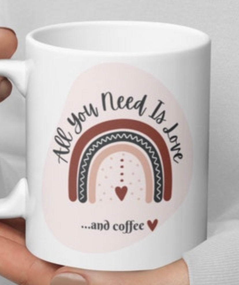 Alles, was Sie brauchen, ist Liebe und Kaffeebecher