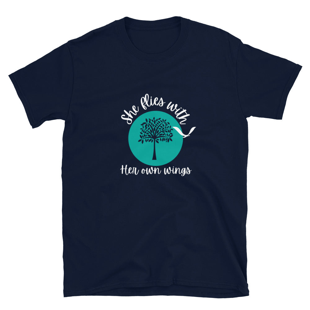 Sie fliegt mit ihren eigenen Flügeln Shorts-Sleeve Unisex T-Shirt