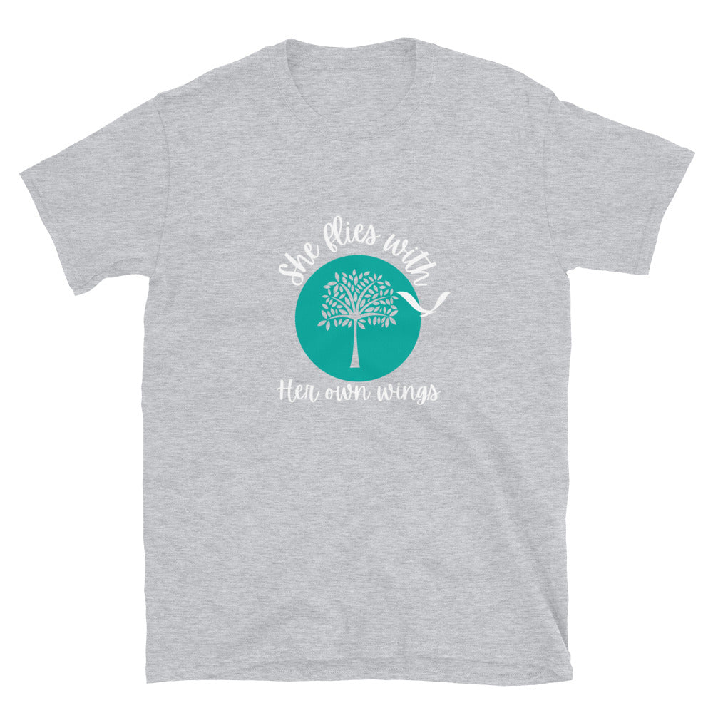 Sie fliegt mit ihren eigenen Flügeln Shorts-Sleeve Unisex T-Shirt